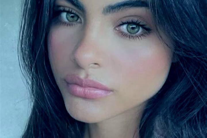 Emily, 30, a dark blonde dark-eyed indian companion based in Port Washington. Offering Tantra, Dinner Date, Duos. Available for incall and outcall, overnight...