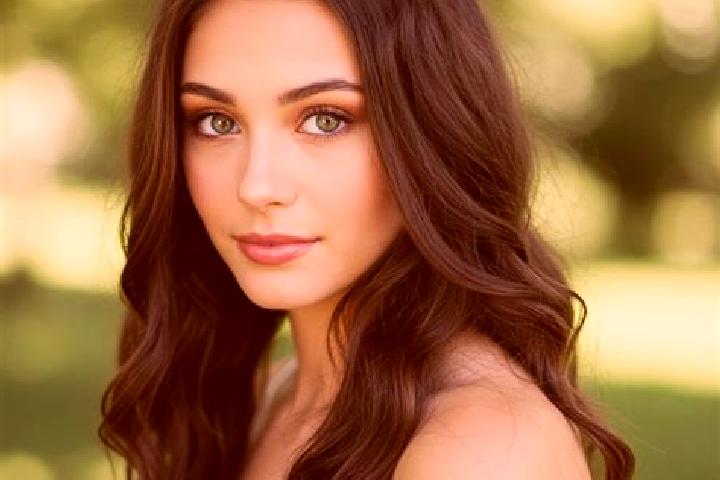 Emily, 30, a dark blonde hazel-eyed mediterranean companion based in Woodville. Offering Couples, Party Girl. Available for incall and outcall, overnight boo...