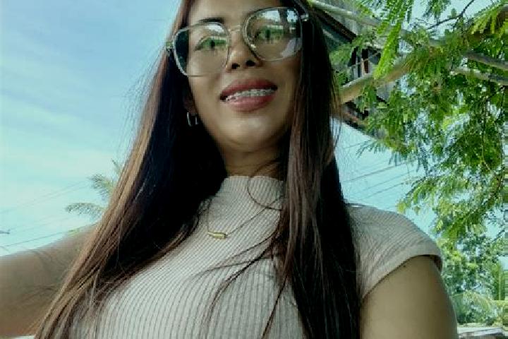 Emily, 30 — Escort in Bagontapay, Philippines