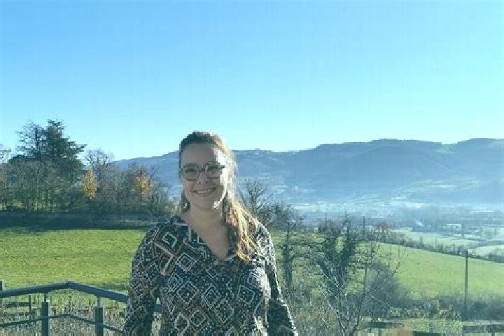 Emily, 30 — Escort in Haute-Rivoire, France