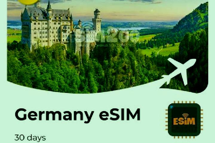 Emily, 30 — Escort in Warlow, Germany