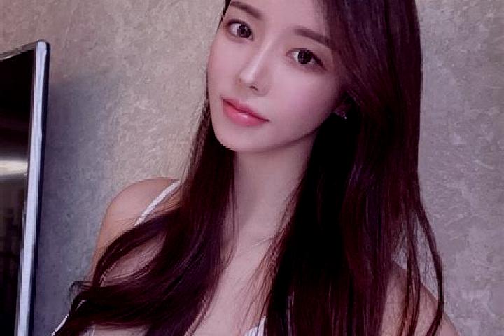 Emily, 30 — Escort in Zhaxirabdain, China