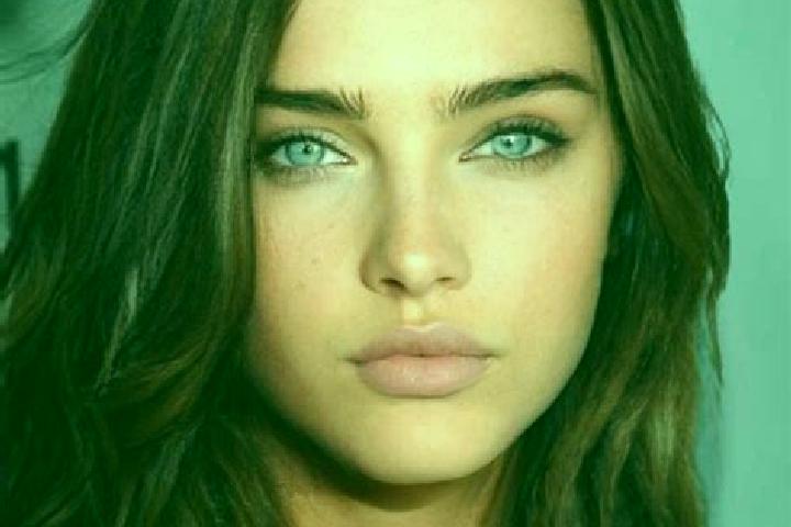 Emily, 31, a brunette dark-eyed mixed companion based in Frontone. Offering Fetish, Girlfriend Experience, Domination, CIM. Available for incall and outcall,...