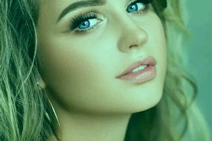 Emily, 31, a dark blonde blue-eyed asian companion based in Lice. Offering Striptease, OWO, A-Level, Deep French Kissing, Overnight. Available for incall and...
