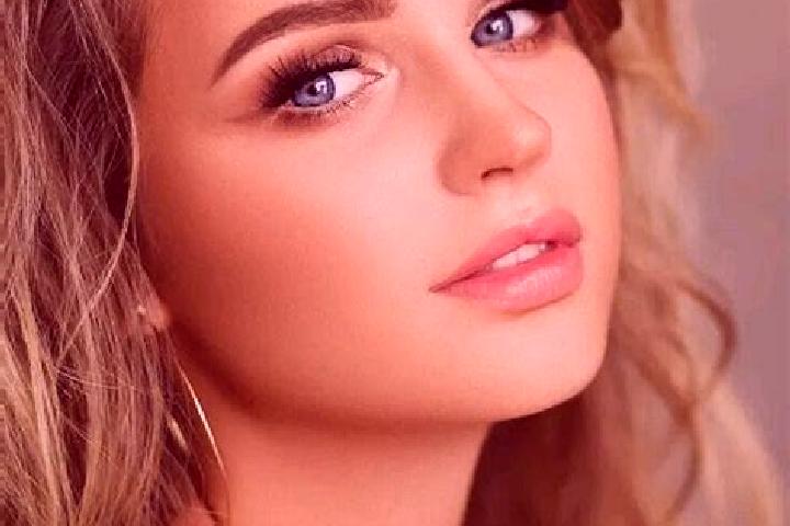 Emily, 31, a dark blonde blue-eyed asian companion based in Yaga. Offering Overnight, Massage, Travel Companion, Party Girl. Available for incall and outcall...