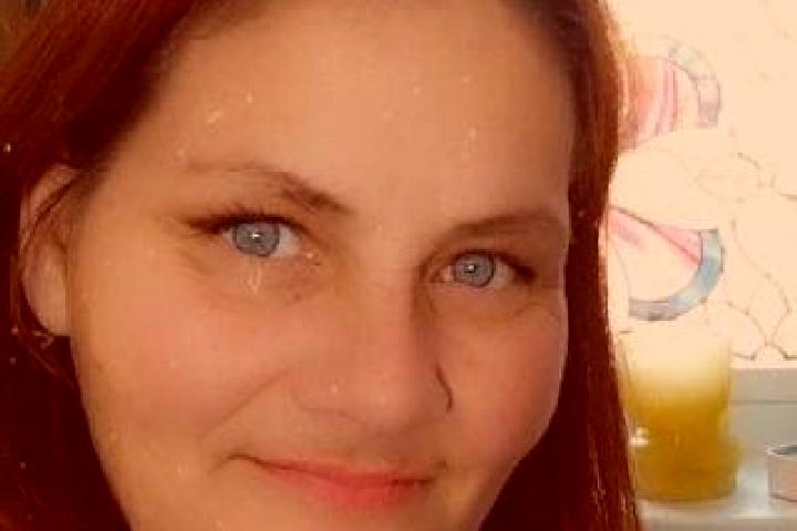 Emily, 31, a red brown-eyed european companion based in Nyirbeltek. Offering Prostate Massage, Overnight, Massage, Domination. Available for incall and outca...