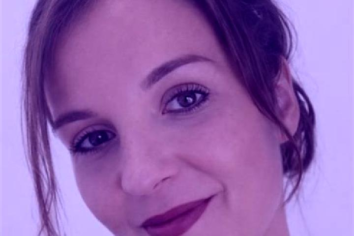 Emily, 31 — Escort in Mouzon, France