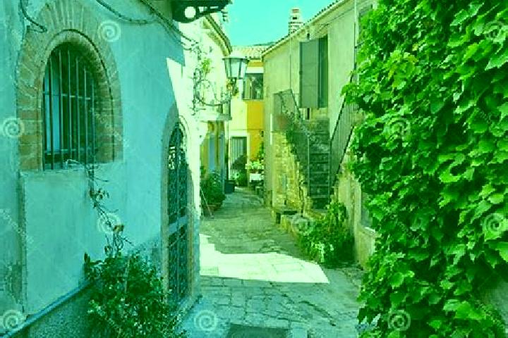 Emily, 31 — Escort in Santa Croce del Sannio, Italy