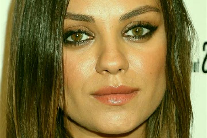 Emily, 32, a auburn hazel-eyed middle eastern companion based in Caravate. Offering Duos, Overnight, CIM. Available for incall and outcall, overnight booking...
