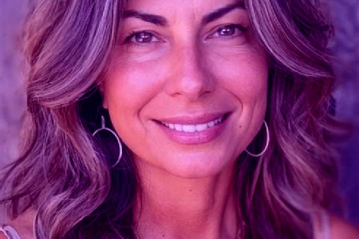 Emily, 32, a brunette grey-eyed latina companion based in Katyaha. Offering Domination, GFE, OWO, CIM. Available for incall and outcall, day and evening dates.