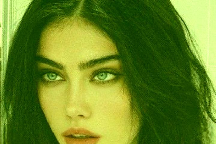 Emily, 32, a chestnut grey-eyed caucasian companion based in Vikyrovice. Offering Erotic Massage, OWO, Party Girl. Available for incall and outcall, overnigh...