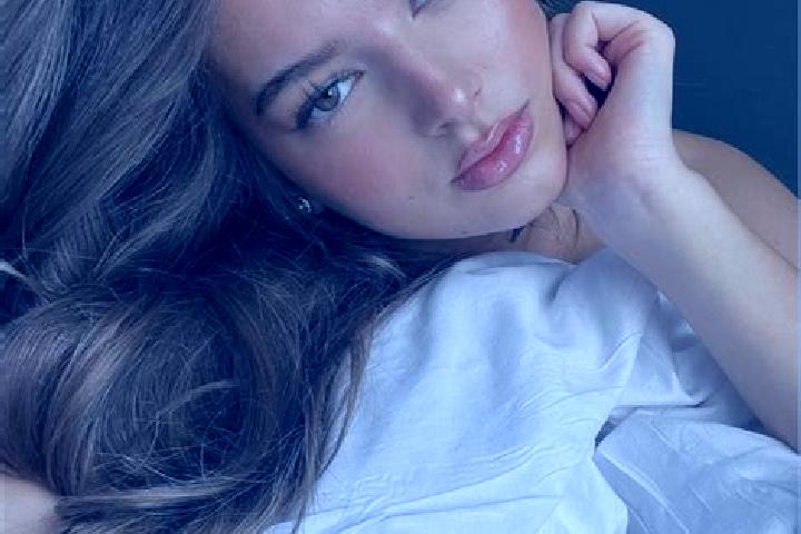 Emily, 32, a chestnut hazel-eyed caucasian companion based in Nurburg. Offering Tantra, Overnight, Massage, Travel Companion. Available for incall and outcal...