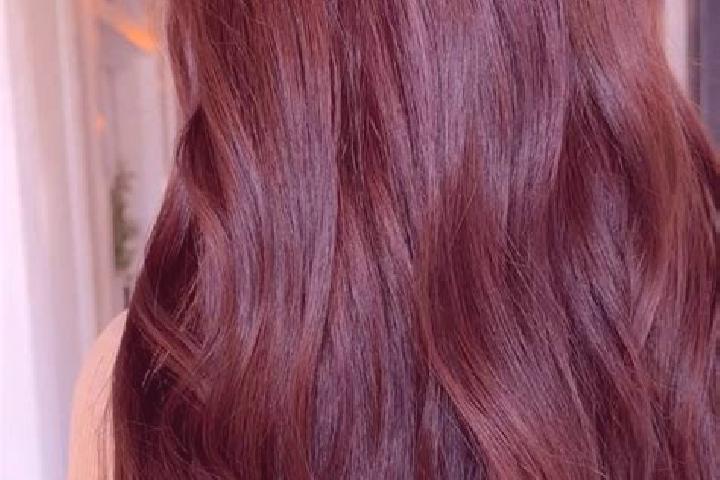 Emily, 32, a red brown-eyed asian companion based in La Cabanasse. Offering Striptease, Roleplay, Prostate Massage, Domination. Available for incall and outc...
