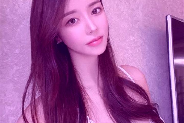 Emily, 32 — Escort in Beizhuang, China