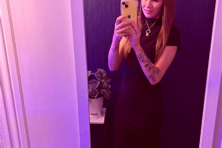 Emily, 32 — Escort in Kinglassie, United Kingdom