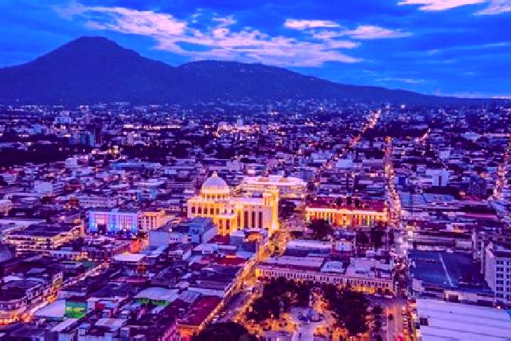 Emily, 32 — Escort in San Salvador, Philippines