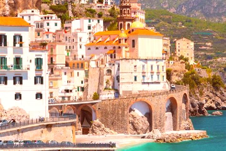 Emily, 32 — Escort in Stelvio, Italy