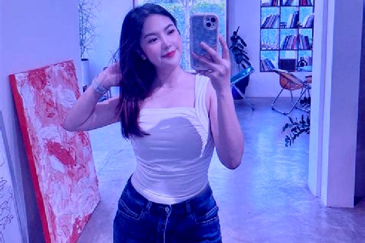 Emily, 32 — Escort in Yuwan, China