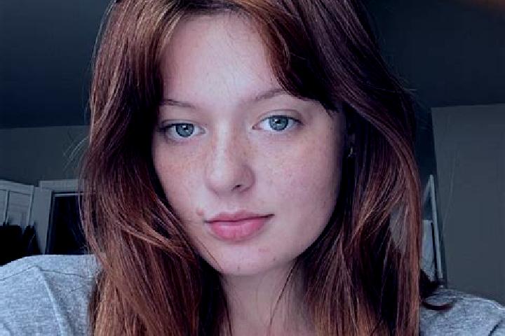 Emily, 33, a auburn blue-eyed indian companion based in Solomontown. Offering CIM, Massage, Dinner Date. Available for incall and outcall, day and evening da...