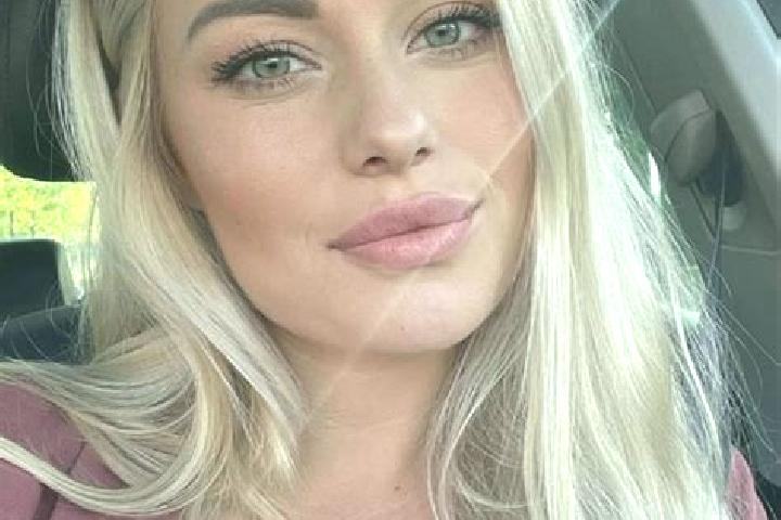 Emily, 33, a blonde hazel-eyed european companion based in Alheim. Offering Prostate Massage, BDSM, 69, Striptease. Available for incall and outcall, day and...