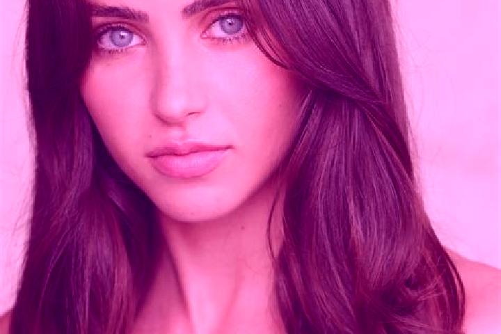 Emily, 33, a brunette brown-eyed indian companion based in Longworth. Offering Party Girl, Erotic Massage. Available for incall and outcall, overnight bookin...