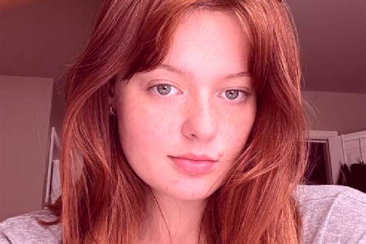 Emily, 33, a chestnut blue-eyed caucasian companion based in Maffliers. Offering OWO, CIM, Dinner Date. Available for incall and outcall, day and evening dates.