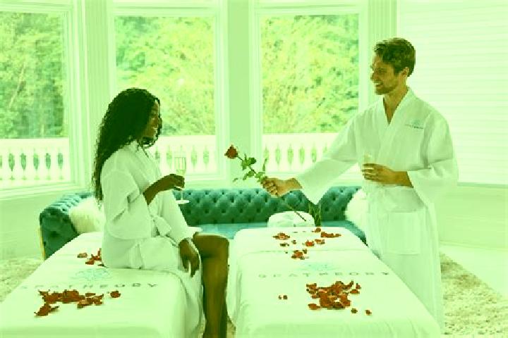 Emily, 33, a chestnut blue-eyed european companion based in Mielan. Offering Girlfriend Experience, Couples, Erotic Massage, Dinner Date. Available for incal...