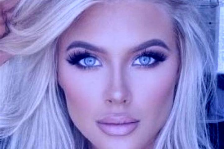 Emily, 33, a platinum blonde amber-eyed latina companion based in Shijian. Offering Massage, Couples, Roleplay, Fetish. Available for incall and outcall, day...
