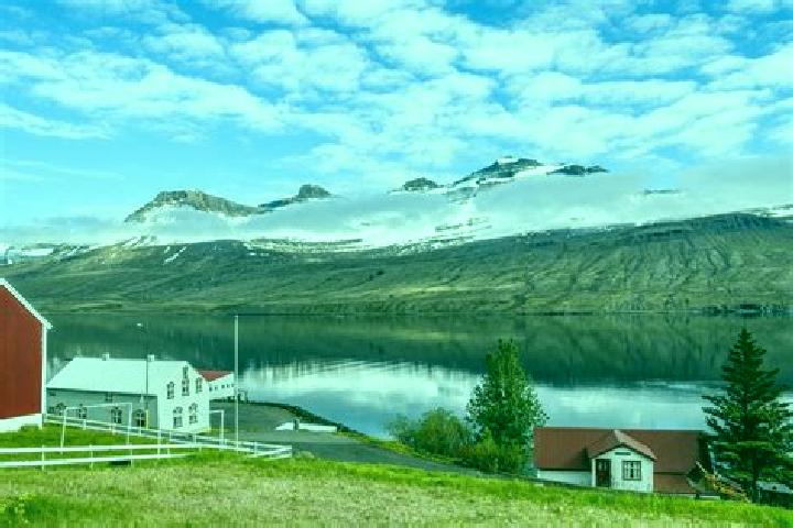 Emily, 33 — Escort in Faskrudsfjoerdur, Iceland