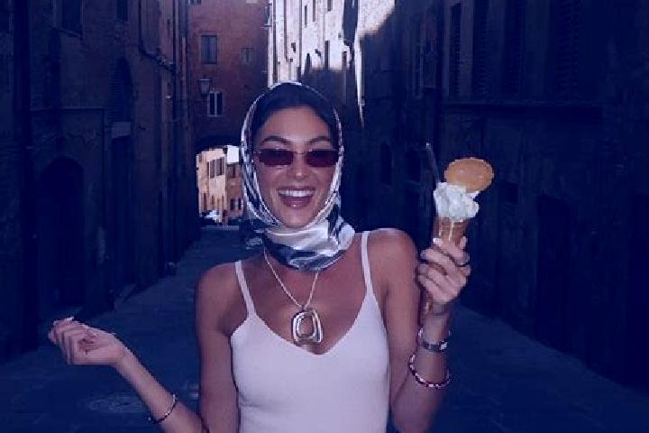 Emily, 33 — Escort in Felline, Italy