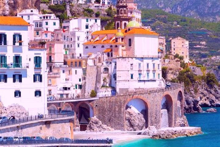 Emily, 33 — Escort in Lingotto, Italy