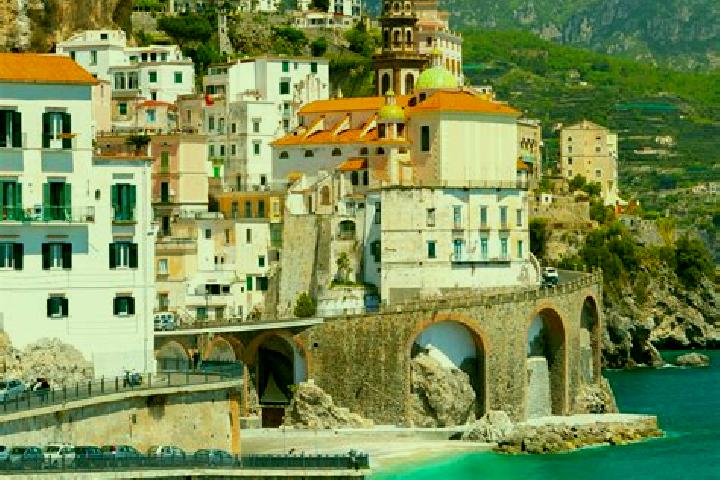 Emily, 33 — Escort in Palombaio, Italy