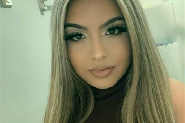 Emily, 34, a blonde brown-eyed latina companion based in Dos Hermanas. Offering Striptease, BDSM, Tantra. Available for incall and outcall, overnight booking...