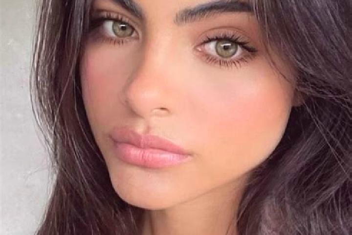 Emily, 34, a brunette grey-eyed indian companion based in Les Accates. Offering Domination, Striptease, Massage. Available for incall and outcall, day and ev...