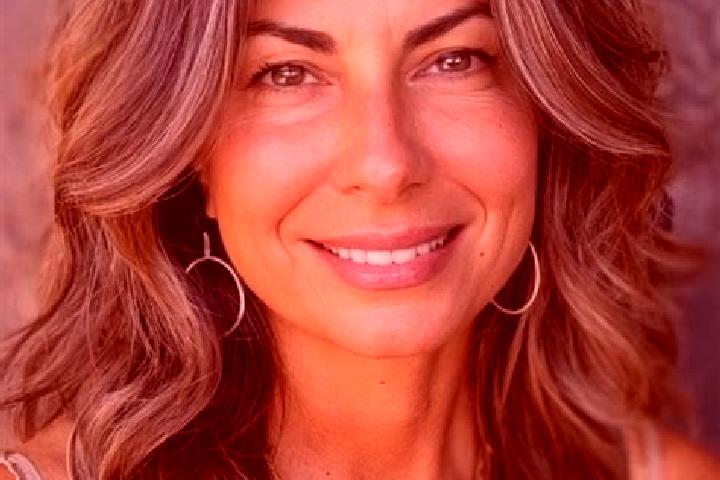 Emily, 34, a brunette grey-eyed latina companion based in Meichuan. Offering Girlfriend Experience, Dinner Date, Tantra, BDSM. Available for incall and outca...