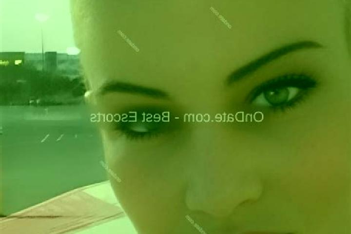 Emily, 34 — Escort in Danciulesti, Romania