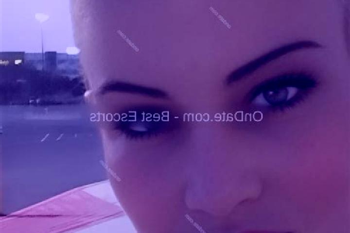 Emily, 34 — Escort in Gimoly, Russia