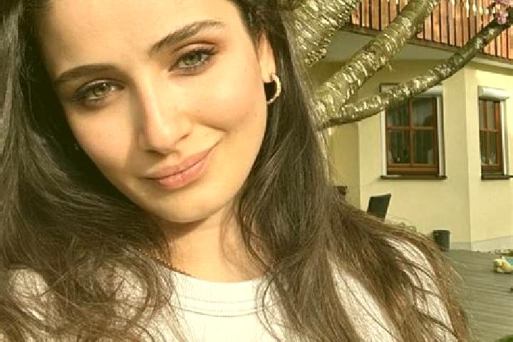Emily, 34 — Escort in Goekce, Turkey