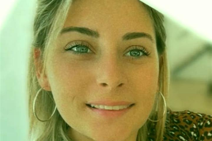 Emily, 34 — Escort in La Ronde, France