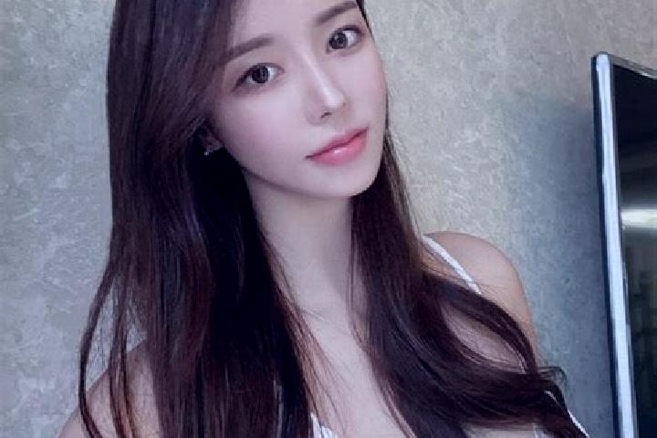 Emily, 34 — Escort in Taesal-li, South Korea