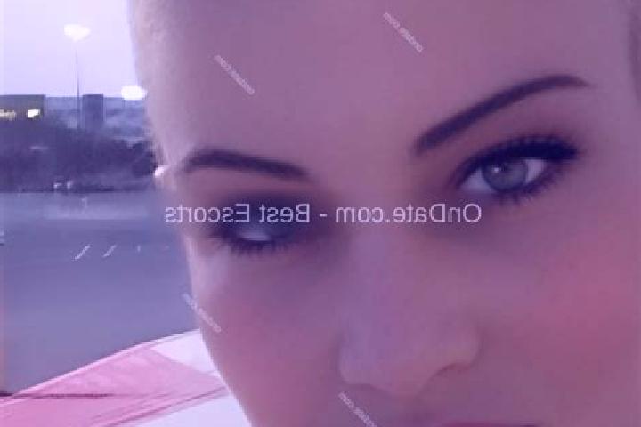 Emily, 34 — Escort in Winnie, United States