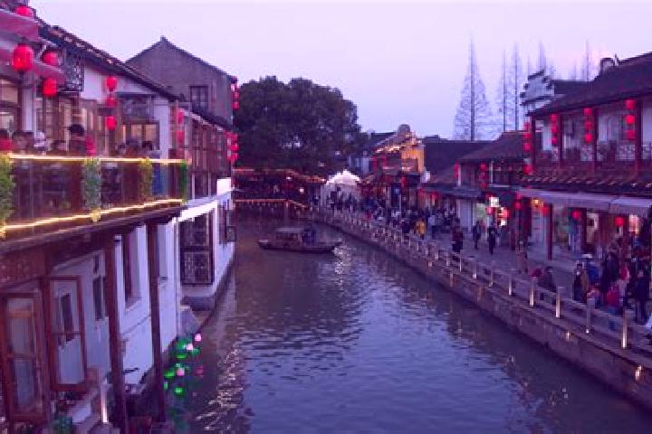 Emily, 34 — Escort in Zhujiaqiao, China