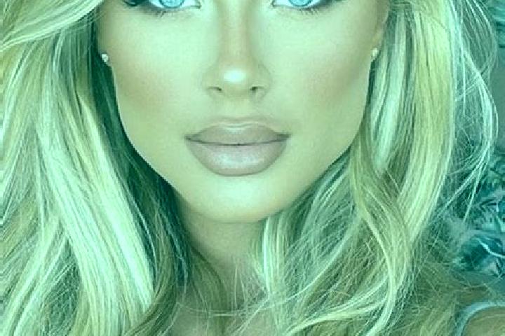 Emily, 35, a auburn blue-eyed latina companion based in Mulga. Offering Striptease, Duos, OWO, A-Level, GFE. Available for incall and outcall, overnight book...
