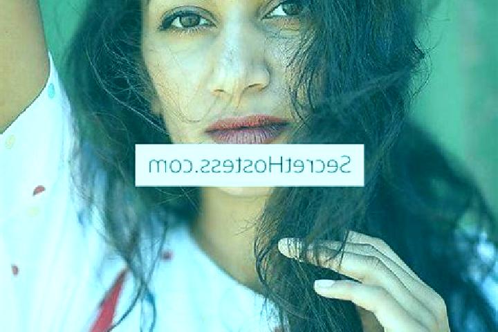 Emily, 35, a red amber-eyed indian companion based in Santa Catarina Mita. Offering Domination, Massage, Girlfriend Experience, Dinner Date. Available for in...
