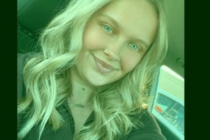 Emily, 35 — Escort in Doylestown, United States