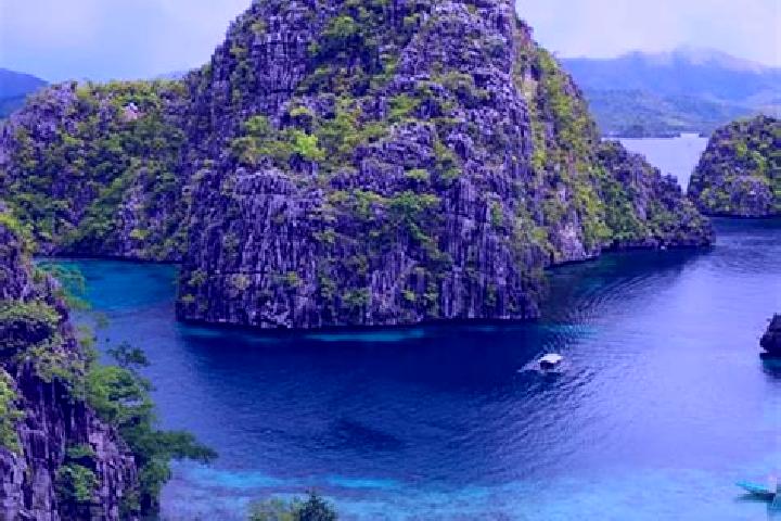 Emily, 35 — Escort in Maxingal, Philippines