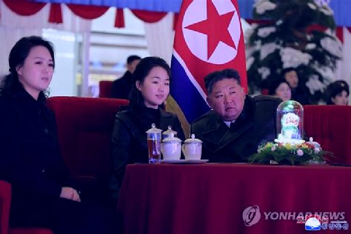 Emily, 35 — Escort in Songnae-ri, North Korea
