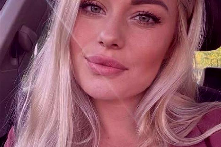 Emily, 36, a blonde hazel-eyed middle eastern companion based in Le Coteau. Offering A-Level, Massage, Dinner Date, Fetish. Available for incall and outcall,...