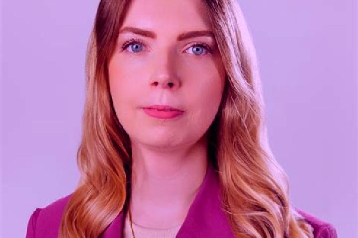 Emily, 36, a red amber-eyed caucasian companion based in Dabrowa Gornicza. Offering Striptease, 69, Deep French Kissing. Available for incall and outcall, da...