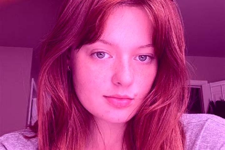 Emily, 36, a red brown-eyed caucasian companion based in Vorochovo. Offering CIM, 69, A-Level. Available for incall and outcall, overnight bookings available.